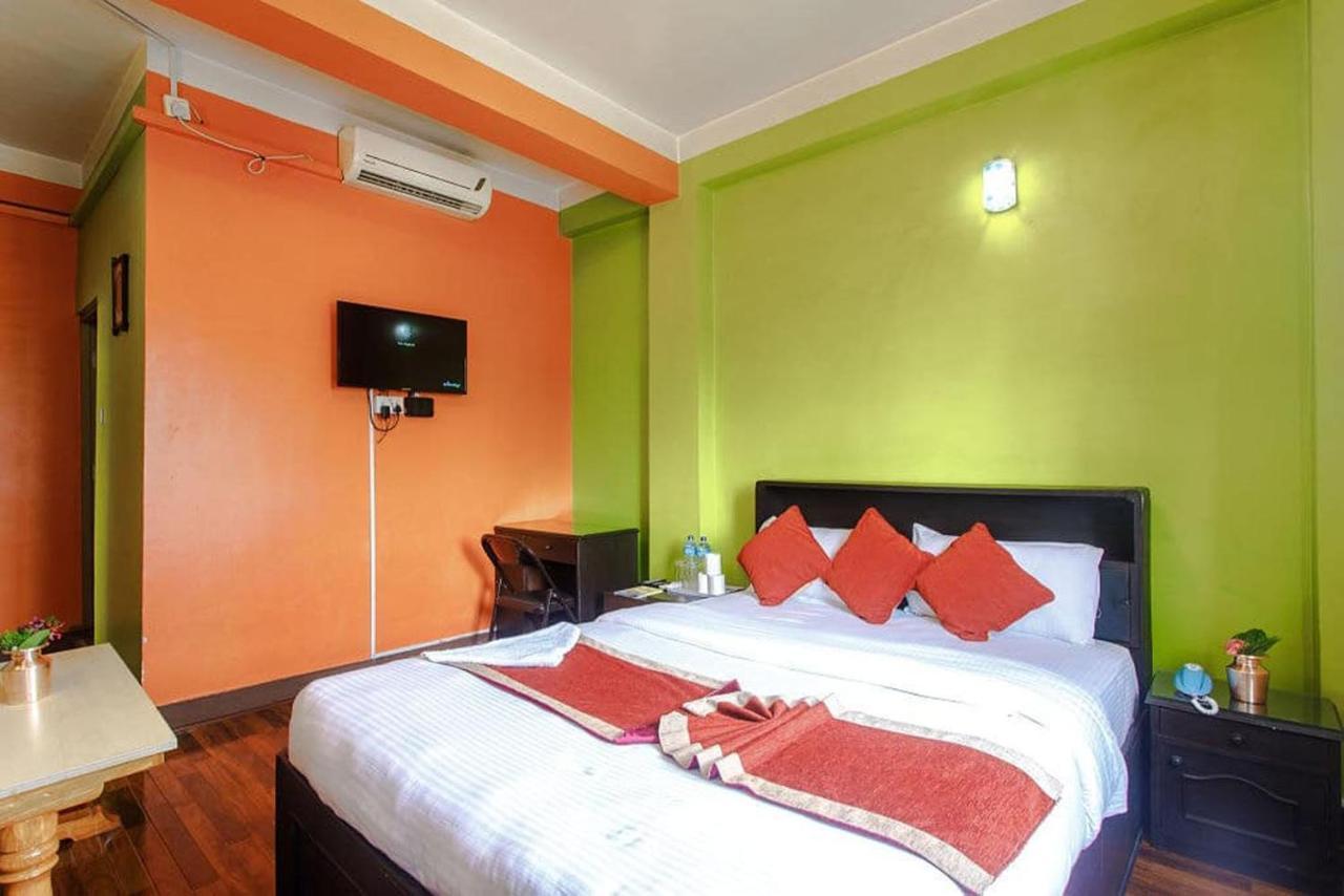 Nepalaya Hotel Kathmandu Buitenkant foto