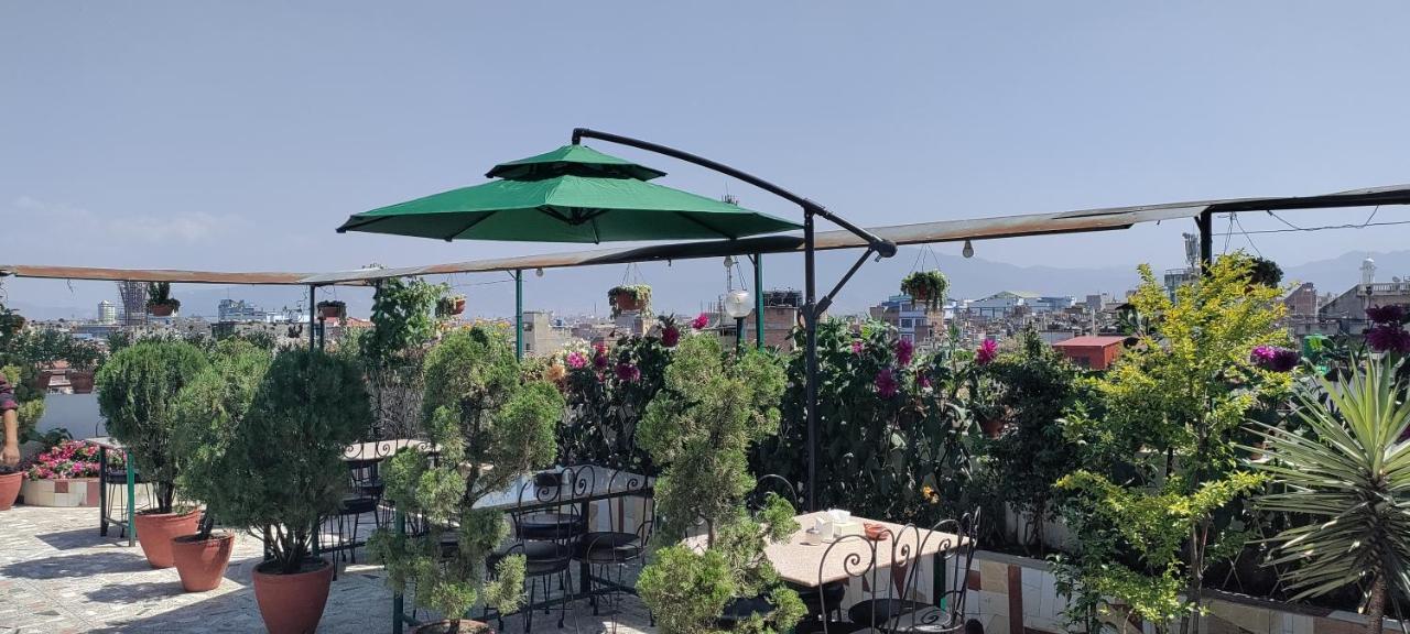 Nepalaya Hotel Kathmandu Buitenkant foto