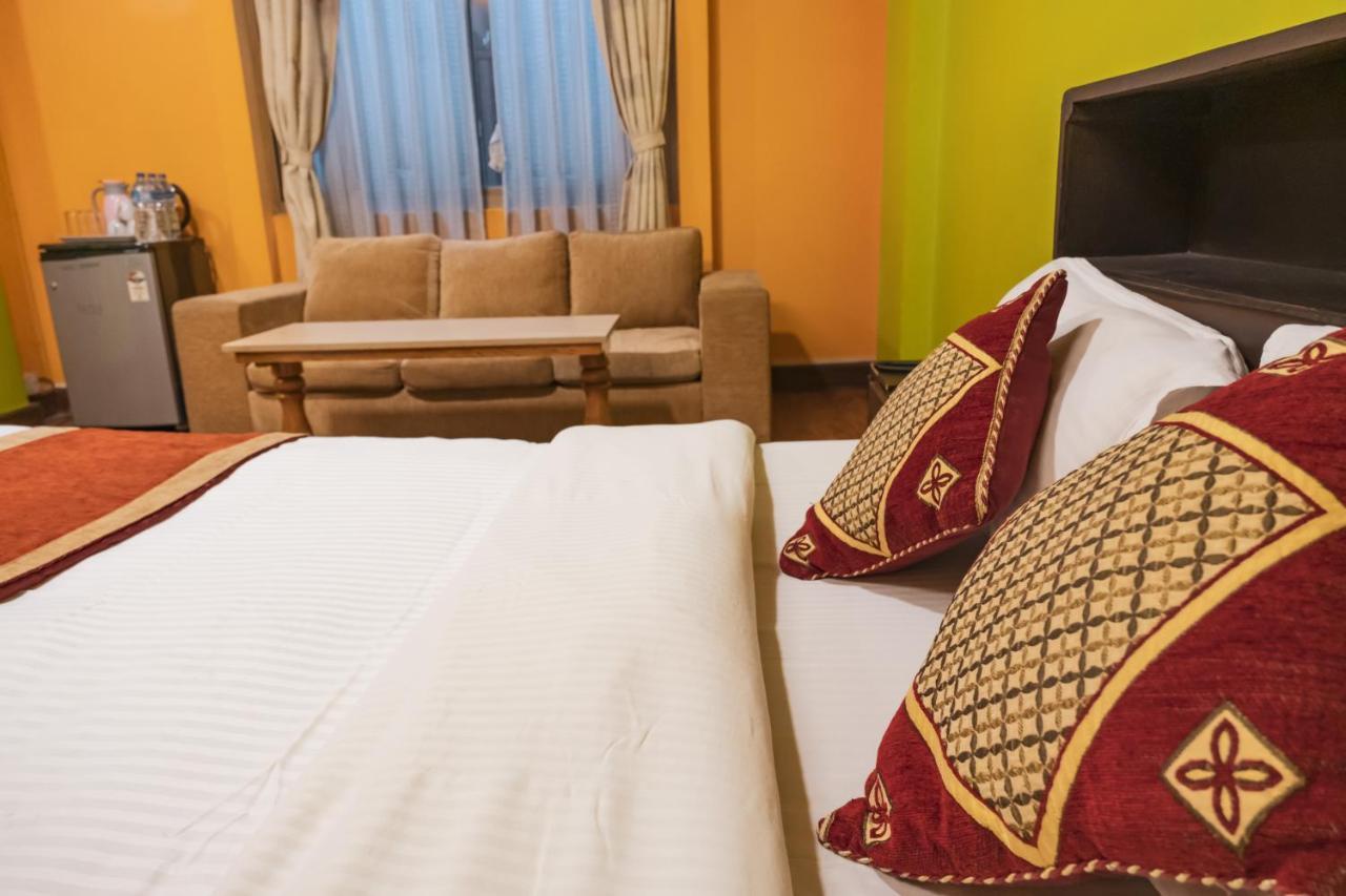 Nepalaya Hotel Kathmandu Buitenkant foto