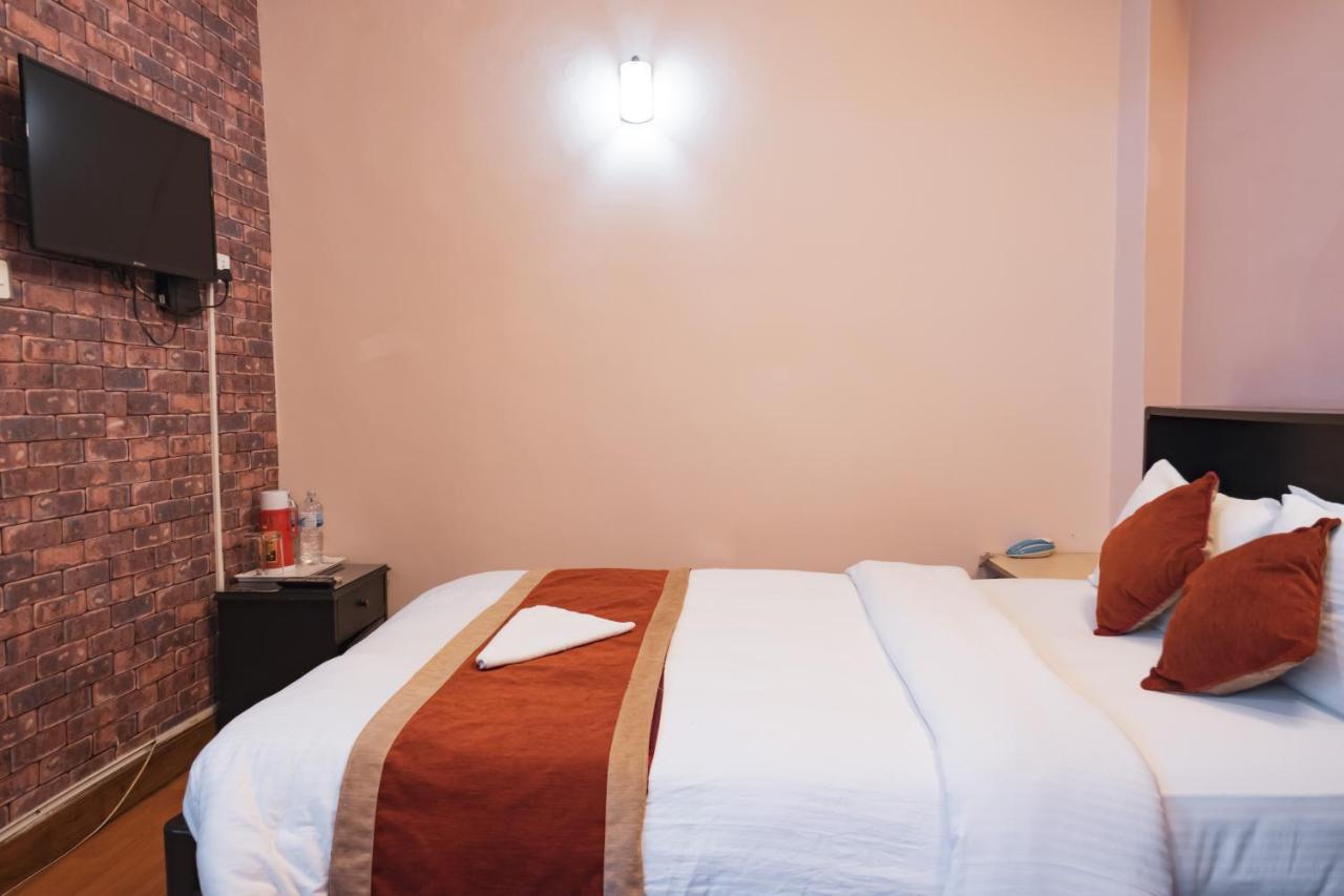 Nepalaya Hotel Kathmandu Buitenkant foto