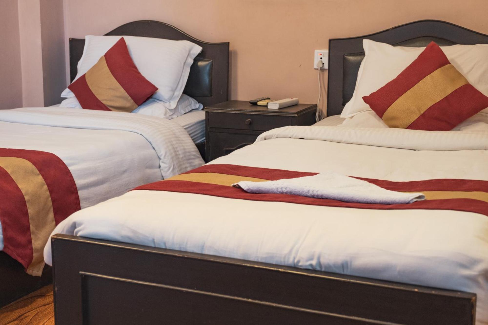 Nepalaya Hotel Kathmandu Buitenkant foto